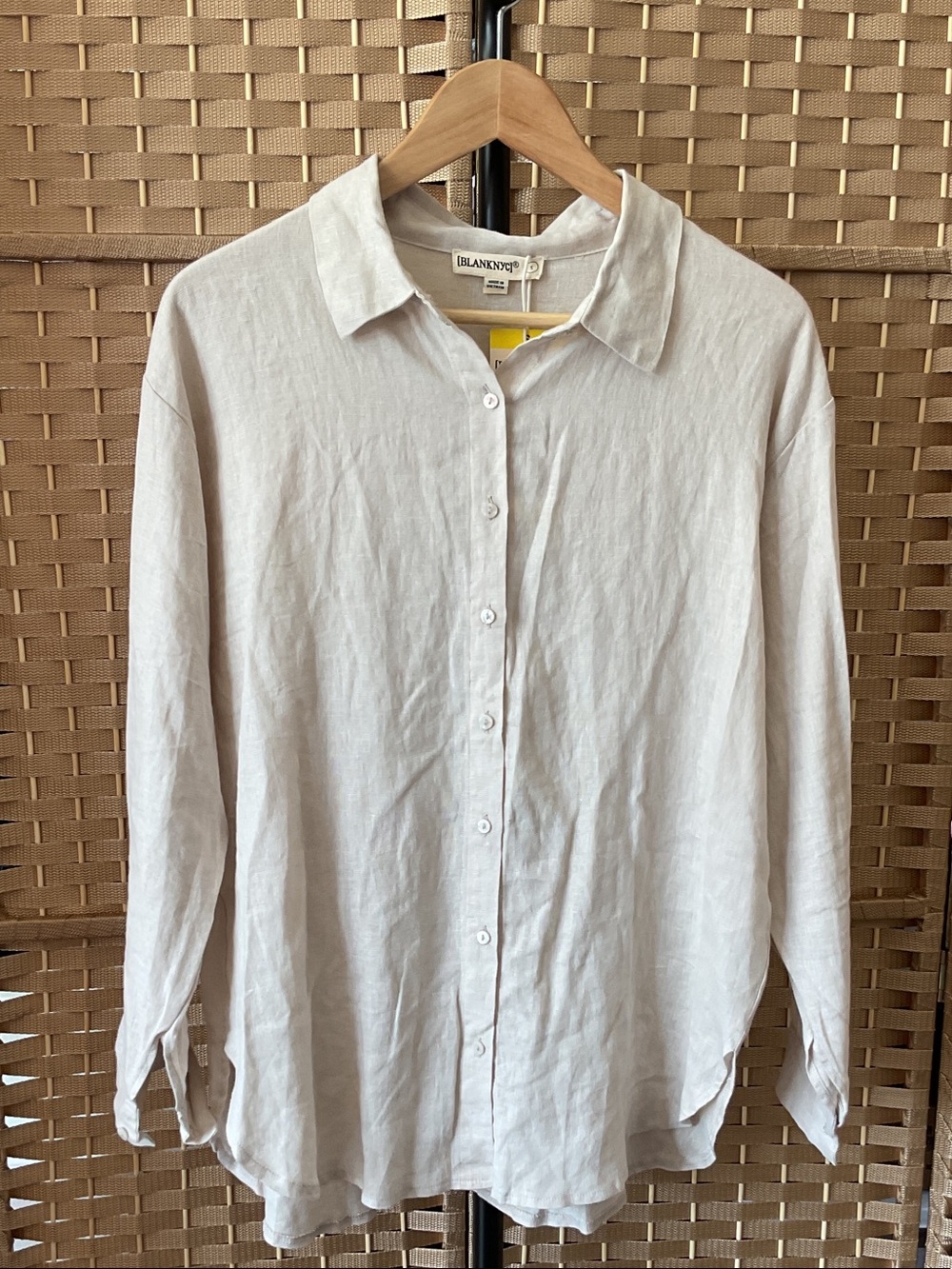 Blank NYC Women's Off-White Linen-Blend Button Down Shirt
